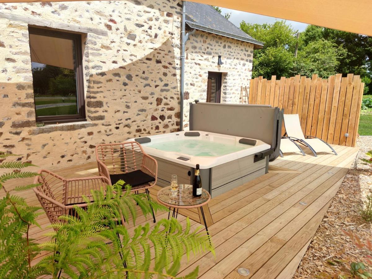 La Douce Halte - Gites Avec Spa Ou Sauna Saint-Ouen-Des-Toits Dış mekan fotoğraf
