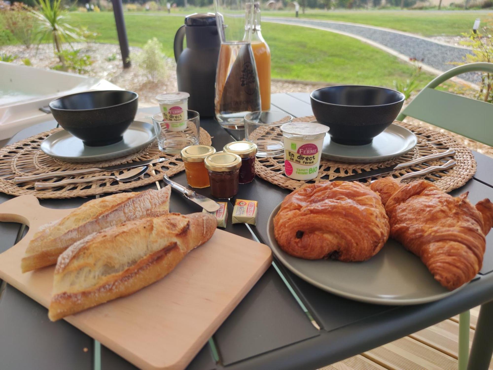 La Douce Halte - Gites Avec Spa Ou Sauna Saint-Ouen-Des-Toits Dış mekan fotoğraf