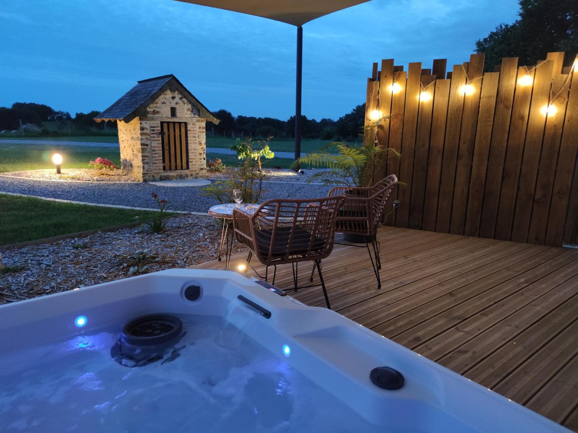 La Douce Halte - Gites Avec Spa Ou Sauna Saint-Ouen-Des-Toits Dış mekan fotoğraf