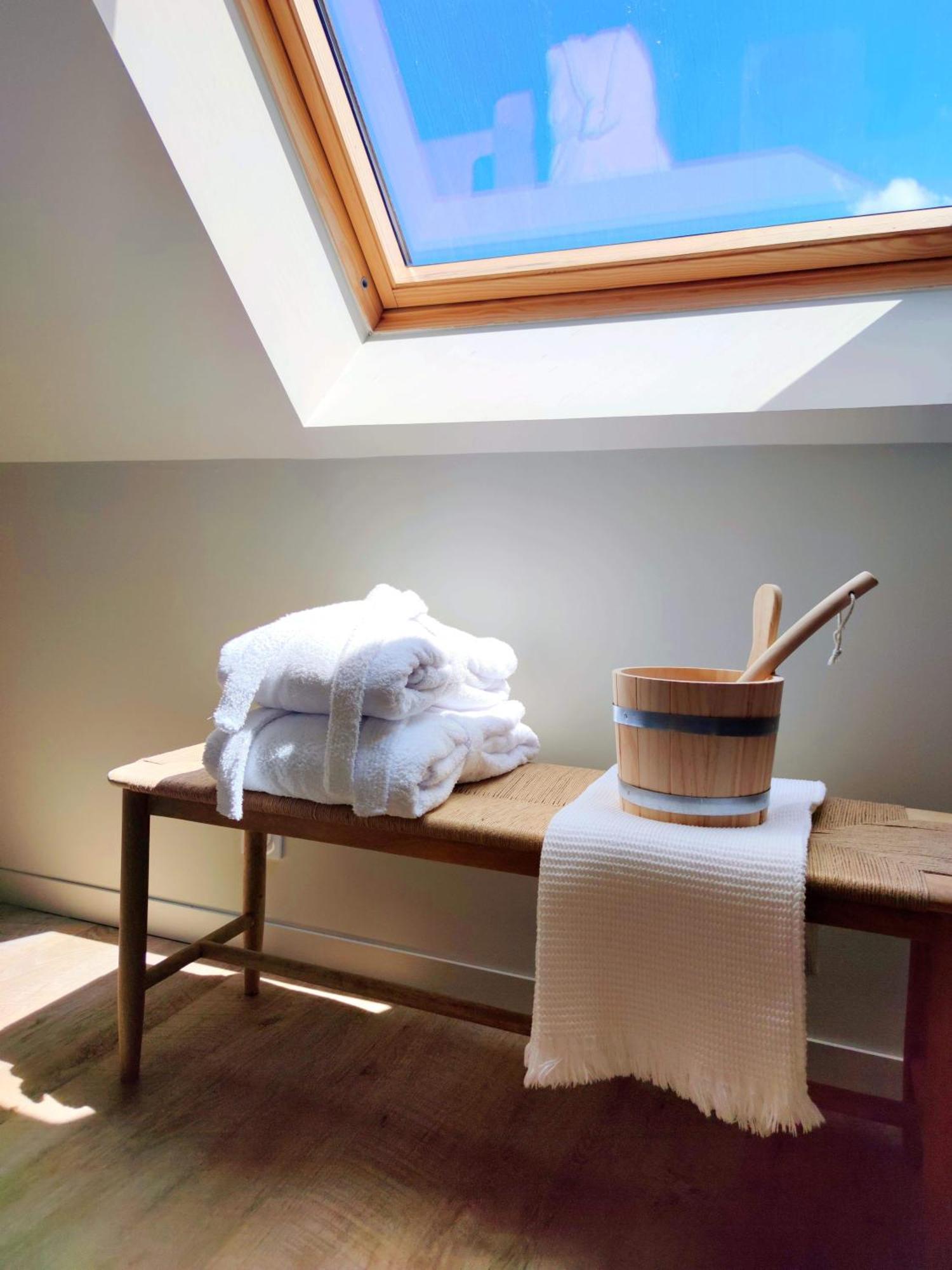 La Douce Halte - Gites Avec Spa Ou Sauna Saint-Ouen-Des-Toits Dış mekan fotoğraf